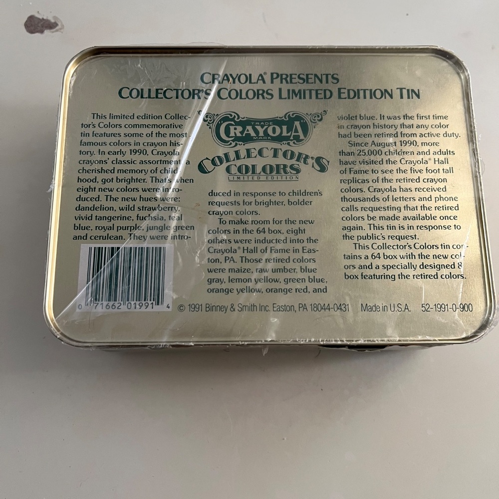 NWOT never opened Crayola Collectors colors - Picture 6 of 6